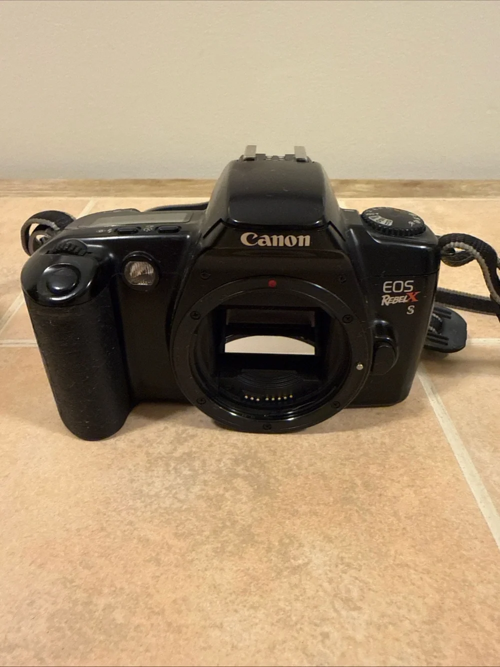 CANON EOS Rebel XS 35mm Film Camera w/EF 75 & EF 35 Lens